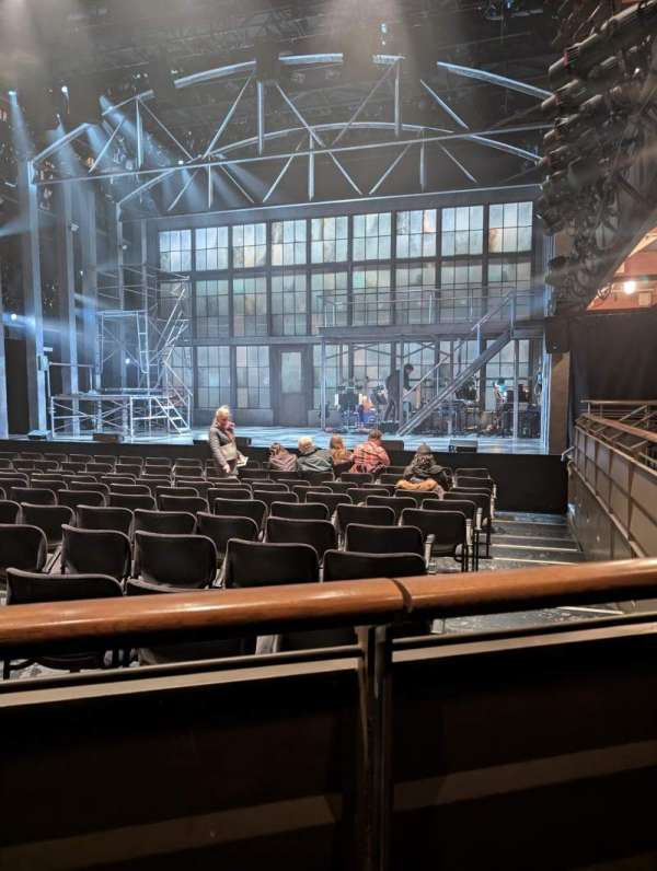 Goodman Theatre - Owen Theatre, bloc: Main Floor, rangée: M, place: 31