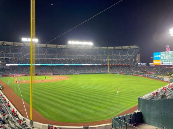 Angel Stadium, bloc: 350, rangée: AA, place: 7