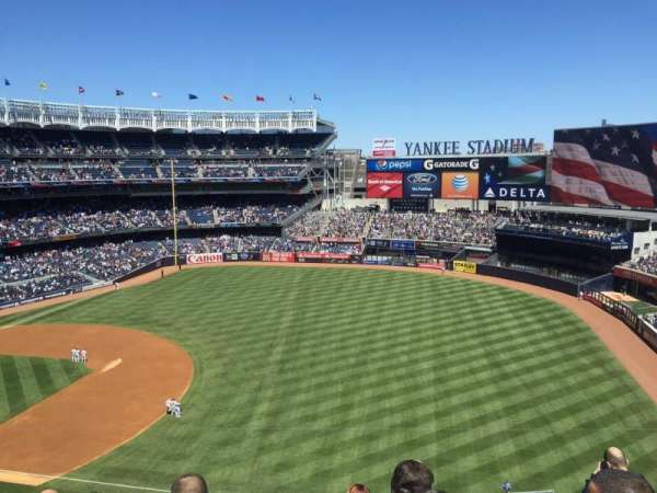 Yankee Stadium, bloc: 312, rangée: 3, place: 3
