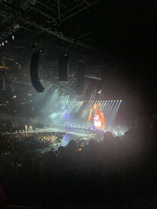 Chase Center, bloc: 104, rangée: 10, place: 1