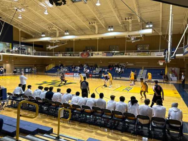 Ryan Sports Center, bloc: GA, rangée: GA, place: GA