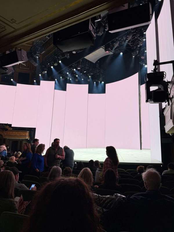 Nederlander Theatre, bloc: Orchestra R, rangée: K, place: 20