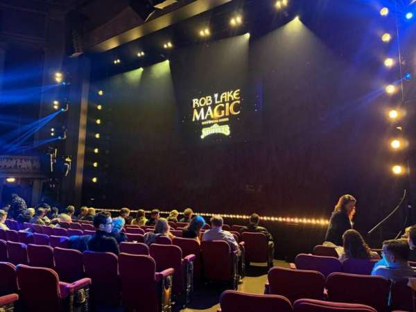 Broadhurst Theatre, bloc: Orchestra R, rangée: H, place: 6