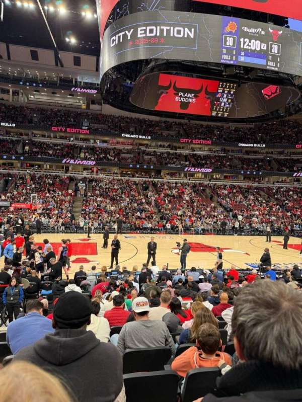 United Center, bloc: 101, rangée: 11, place: 18
