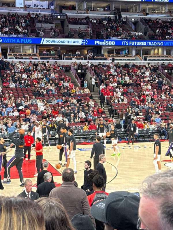 United Center, bloc: 102, rangée: 9, place: 3