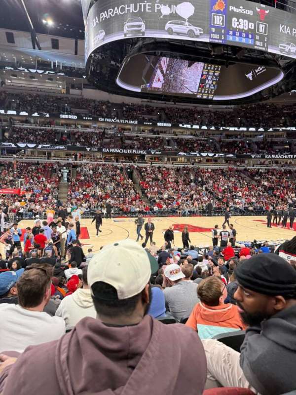 United Center, bloc: 101, rangée: 10, place: 19