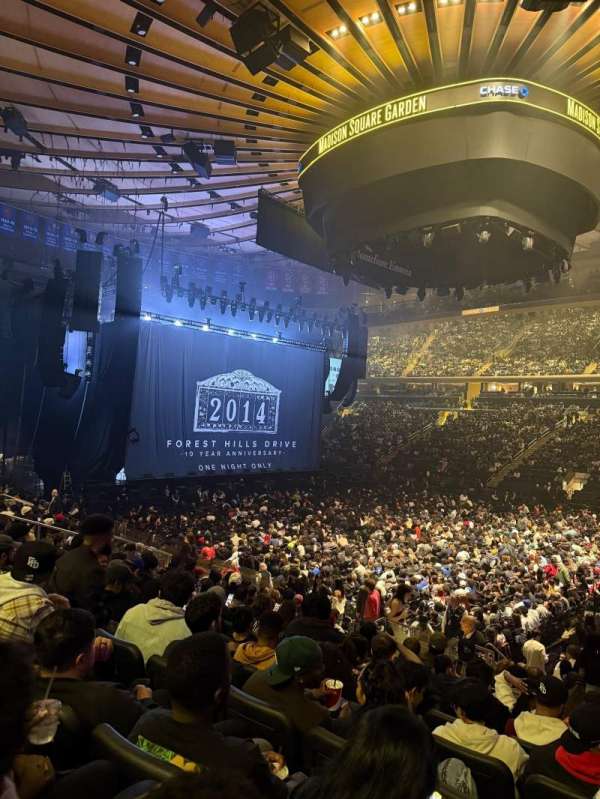 Madison Square Garden, bloc: 118, rangée: 13, place: 19