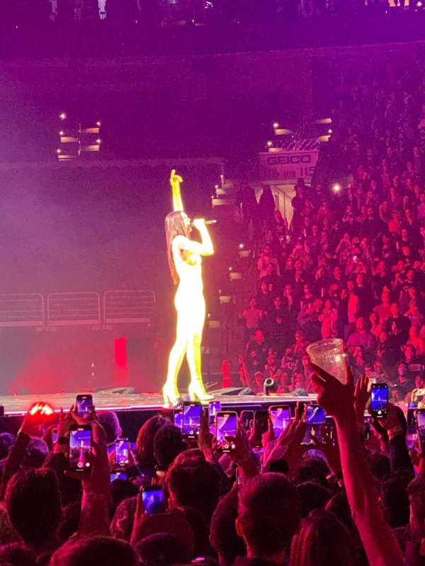 Xfinity Mobile Arena, bloc: 124, rangée: 2, place: 10