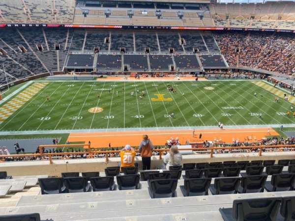 Neyland Stadium, bloc: DD, rangée: 11, place: 32