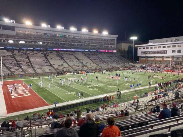 Martin Stadium, bloc: 23, rangée: 16, place: 26