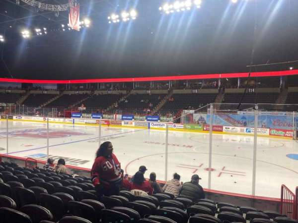 Spokane Arena, bloc: 106, rangée: H, place: 4