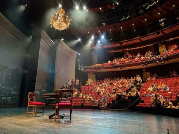Vivian Beaumont Theater, bloc: Orchestra L, rangée: C, place: 105