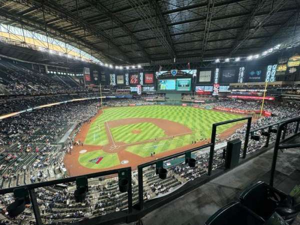 Chase Field, bloc: 313, rangée: 2, place: 4