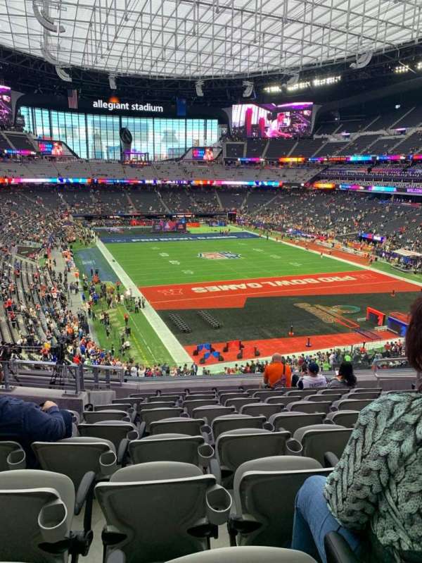 Allegiant Stadium, bloc: 229, rangée: 9, place: 7