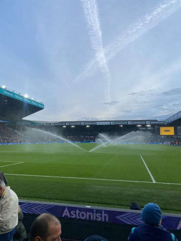 Elland Road, bloc: N3, rangée: EE, place: 67