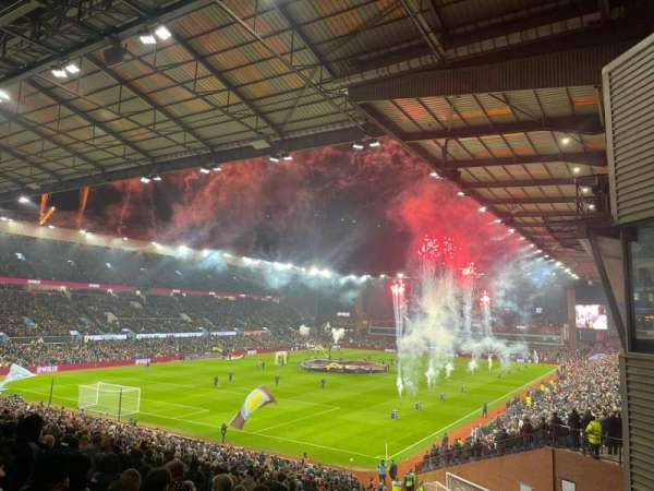 Villa Park, bloc: L1, rangée: RR, place: 11