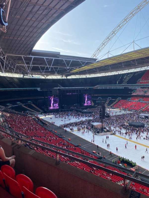 Wembley Stadium, bloc: 521, rangée: 3, place: 240