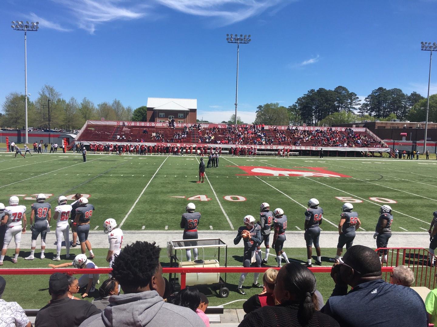 Setzler Field Bloc E Rangée 9 