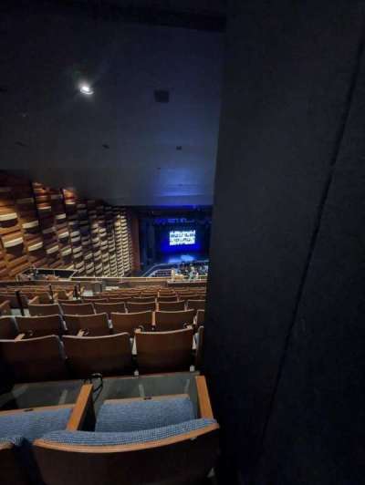 Meridian Hall bloc Balcony 12