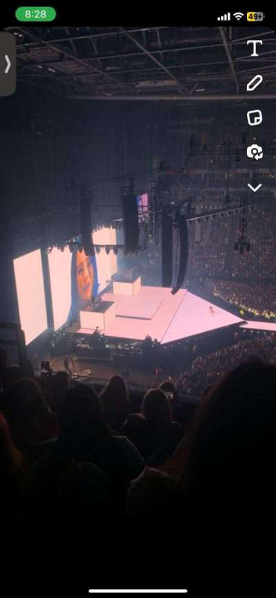 The O2, London bloc 402