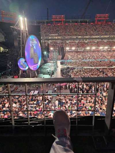 Nissan stadium bloc 237