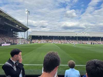 Craven cottage bloc R02