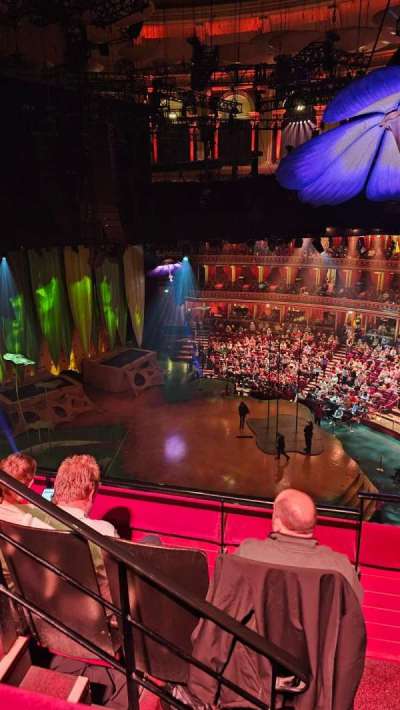 Royal Albert Hall bloc Rausing Circle R