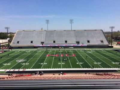 Huskie Stadium bloc D