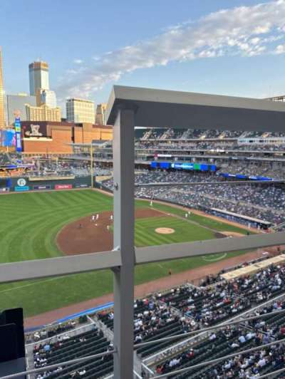 Target Field bloc 224