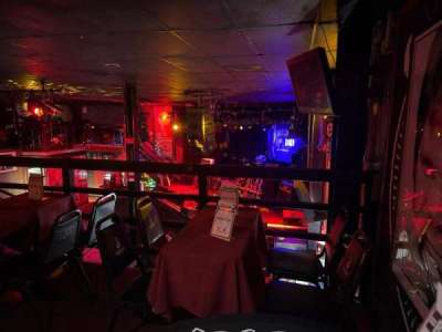 Whisky A Go Go bloc Upstairs Barstool Table