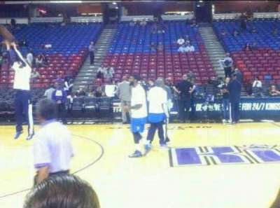 Sleep Train Arena bloc Court side